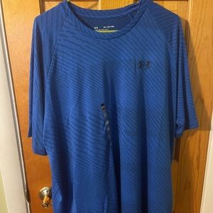 Mens Under Armour Loose HeatGear Shirt NWT